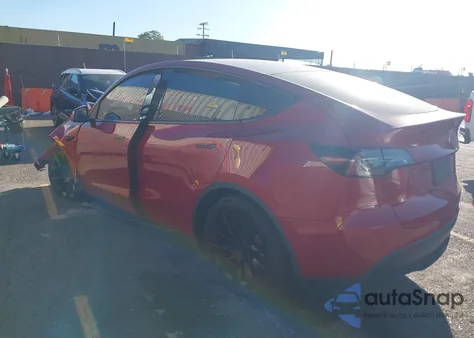 2020 Tesla Model Y Long Range Dual Motor All-Wheel Drive z USA, uszkodzony, nr VIN 5YJYGDEE7LF022478